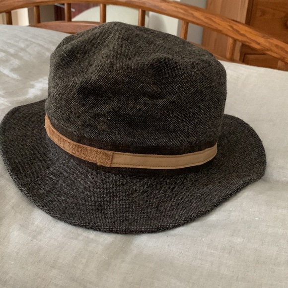 Hat - Picture 3 of 5